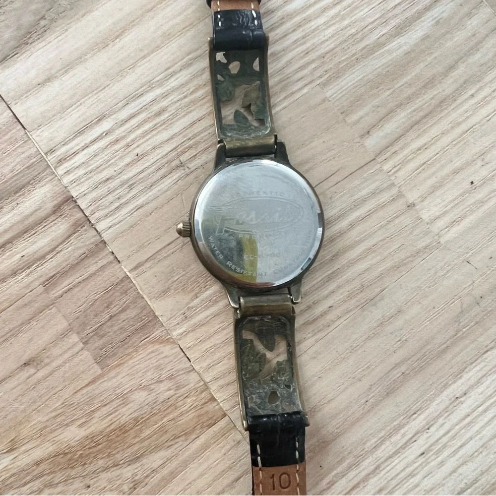 Fossil brand model